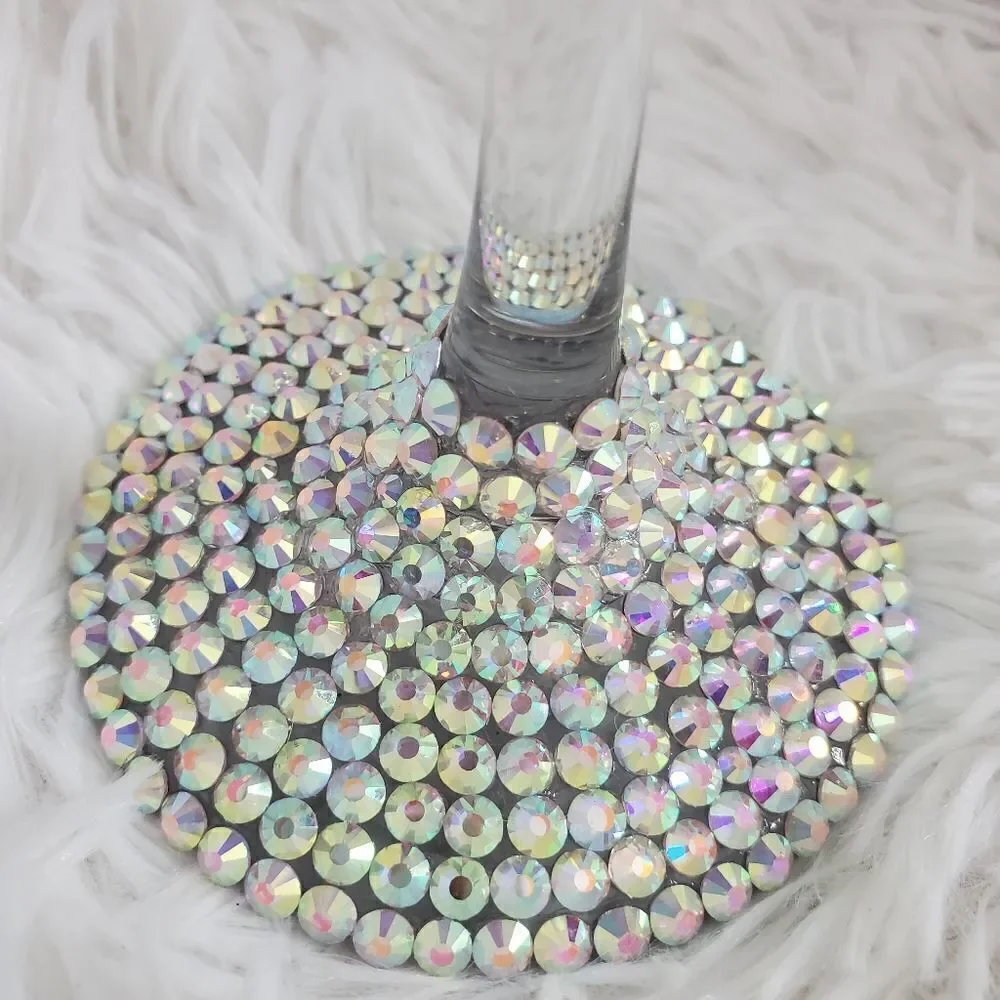 Elegant Queen Rhinestone Wine Glass